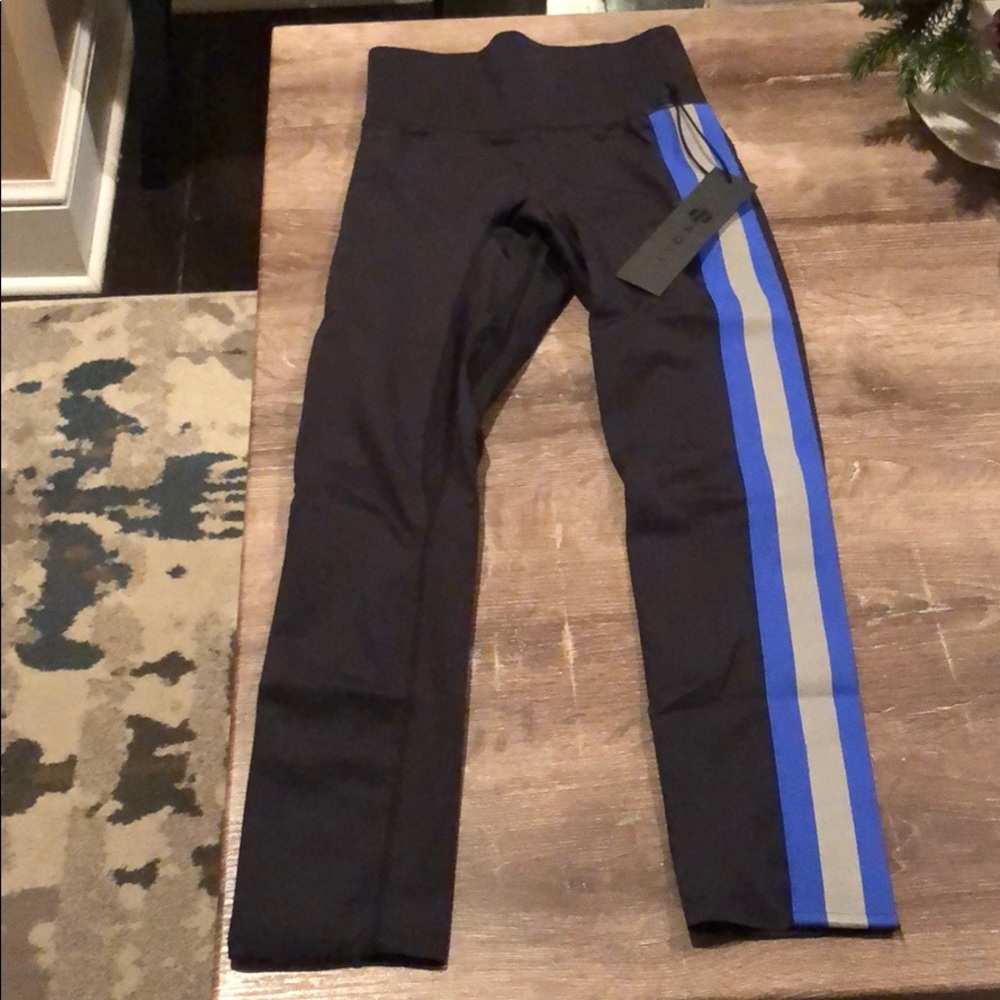 NOLi brand athletic leggings